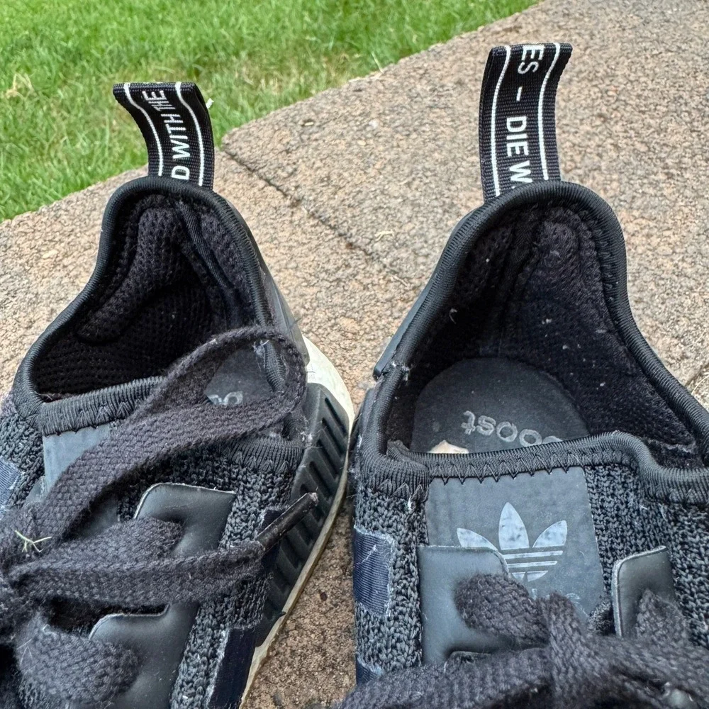 Adidas Originals NMD_R1 Core Black Gum Mens Running Shoes B42200 Size 8.5